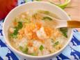 Breakfast: Rice soup with shrimps
