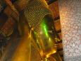 Odpoczywający Budda w świątyni Wat Phra